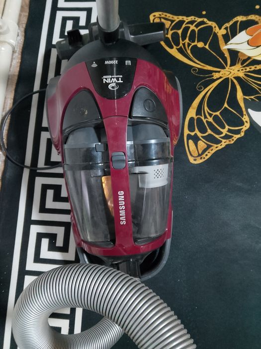 Продам пылесос Самсунг мощьный