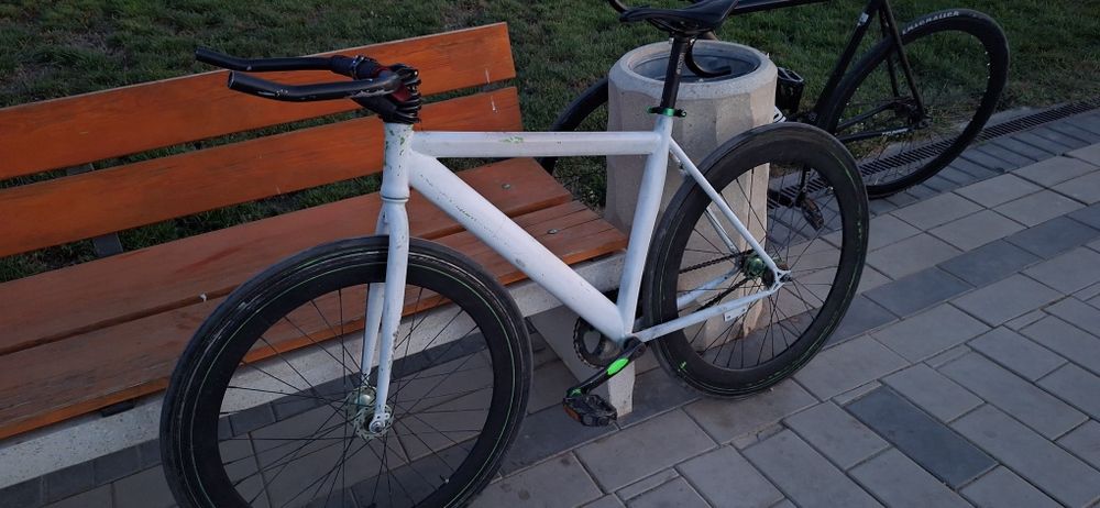 Продаю фикс, размер L