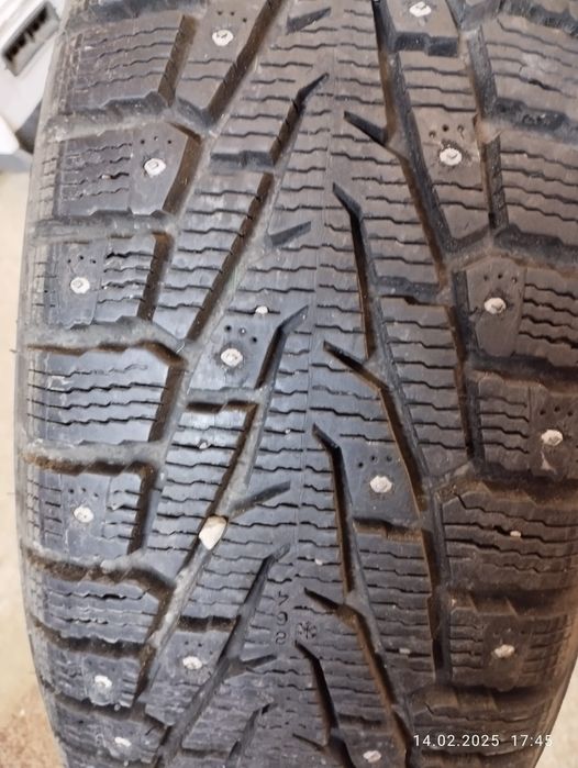 Комплект шипованных шин с дисками