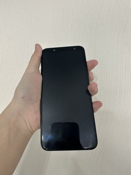 Телефон Samsung Galaxy J6 (2018)