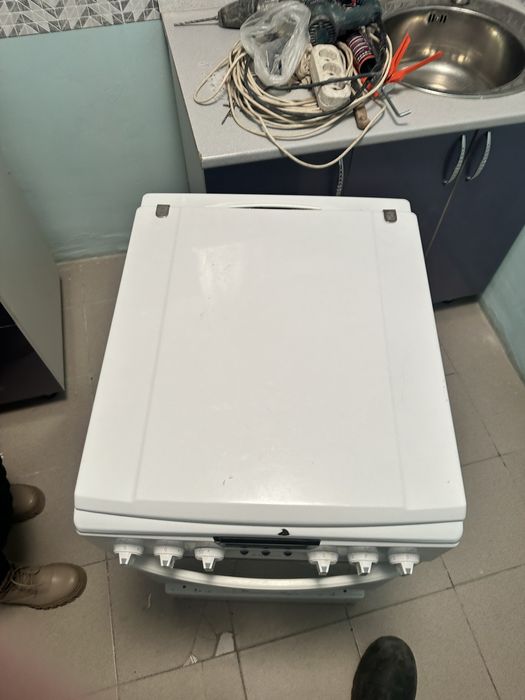 Плита с духовкой