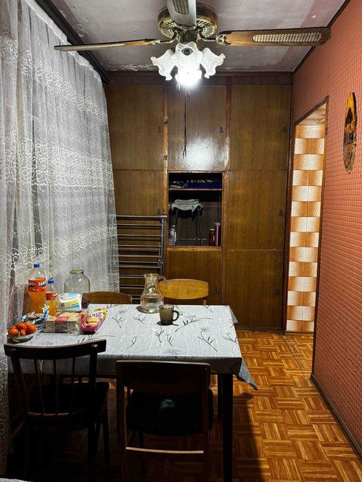 Продажа! 2/2/4 Жд. институт. Ул. Г. Алиева. 52м2. Балкон 2/6. Кирпич