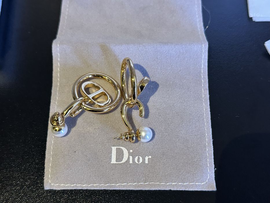 Нови Дамски Обеци Christian Dior 30 Montaigne CD Logo Pearl Drop Earrings с пълен комплект аксесоари