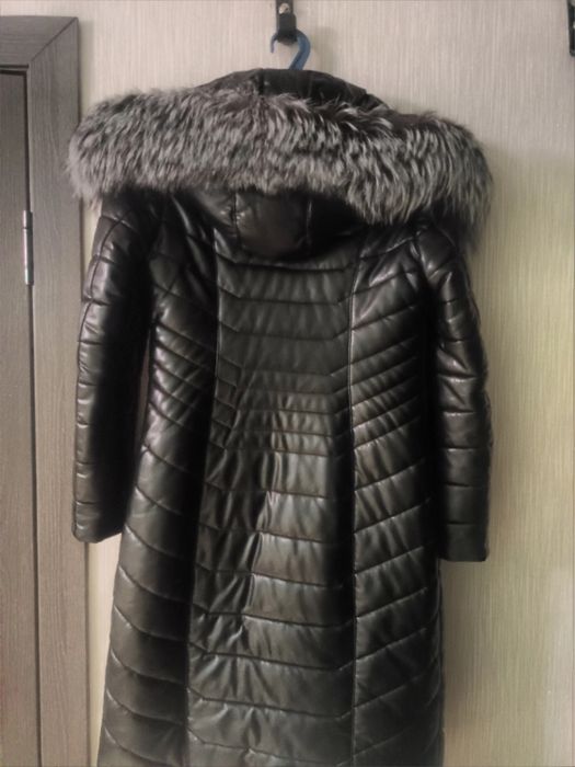 Зимняя женская куртка