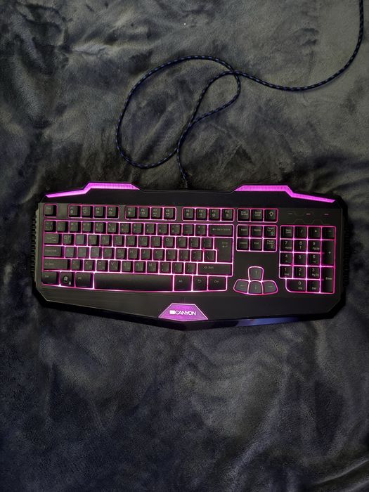 Геймърска клавиатура canyon