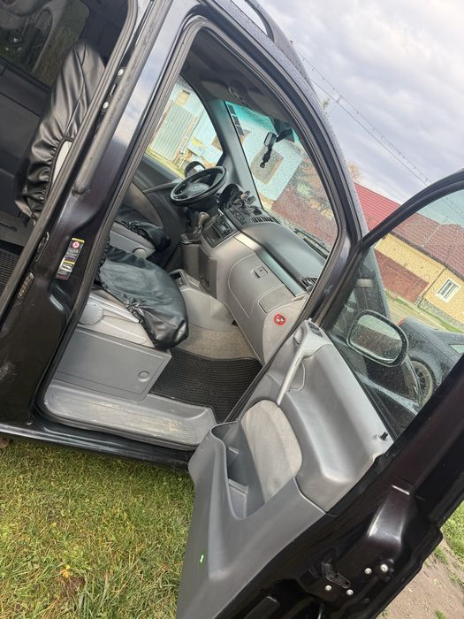 Se vinde mercedes viano