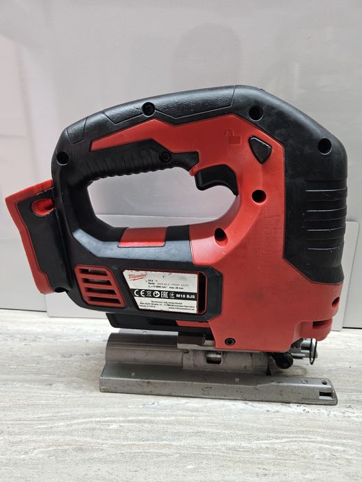 Milwaukee Зеге M18BJS 18V.