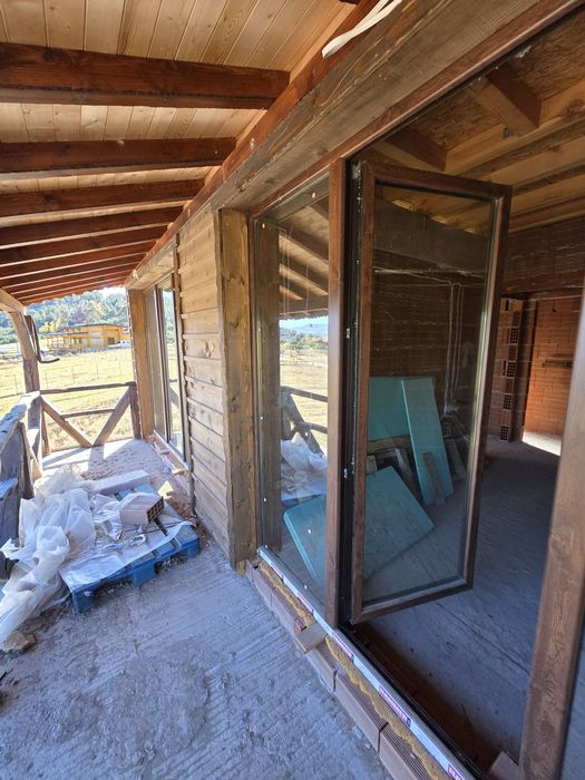 Продавам къща в УПИ на брега на язовир Батак