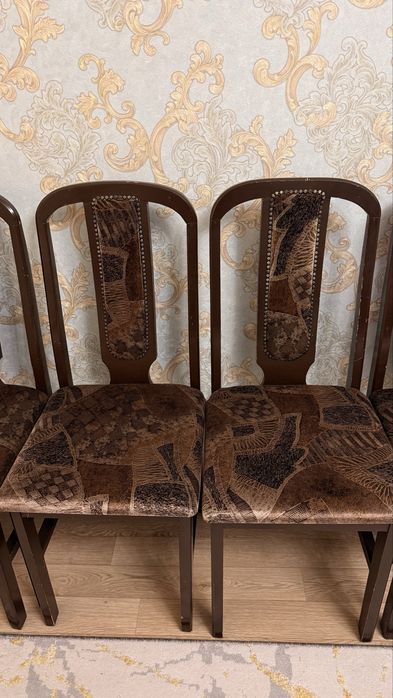 Стол и стуля для зала