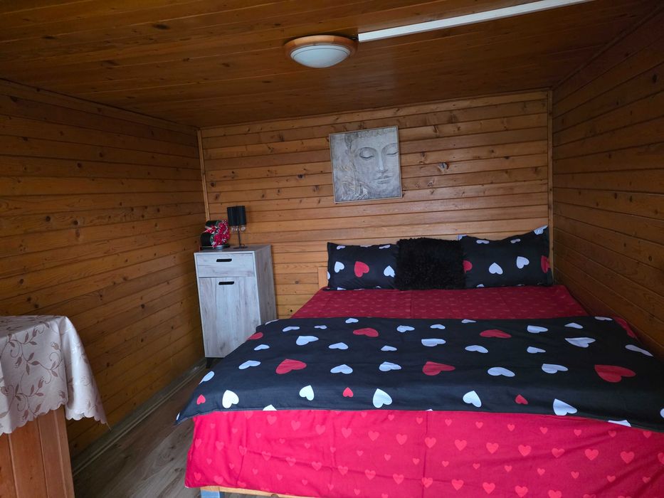 Cazare cabana cu ciubãr inclus in pret pt 2 sau m-ai multe nopți!