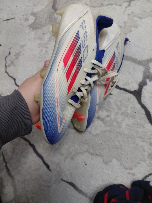 Ghete de fotball F50