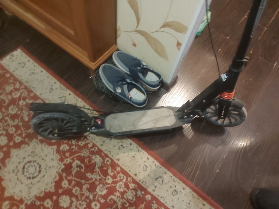 Продаётся Самокат до 120кг. нагрузка