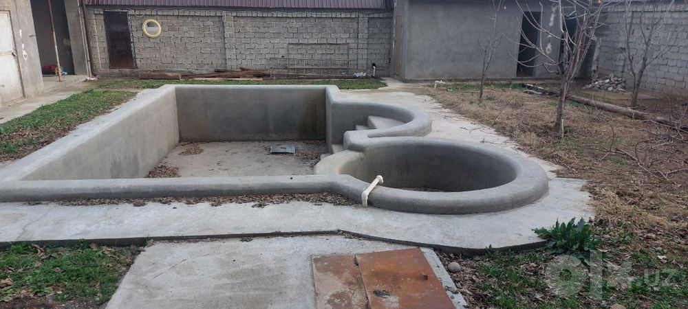 Продаётся дача. В Бостанликском районе