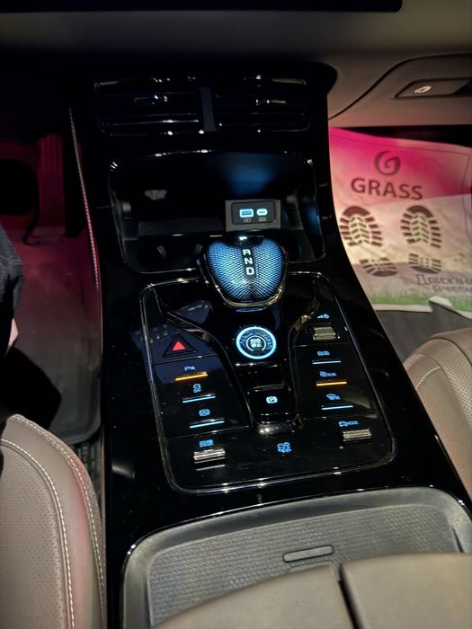 BYD HAN  2024 год .605 км