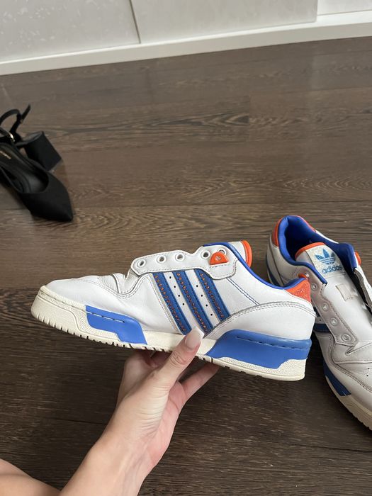 Оригинални Adidas Rivalry Low Swarovski – 39 номер,