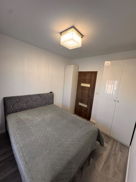 Vand apartament 3 camere vizavi de Iulius Mall