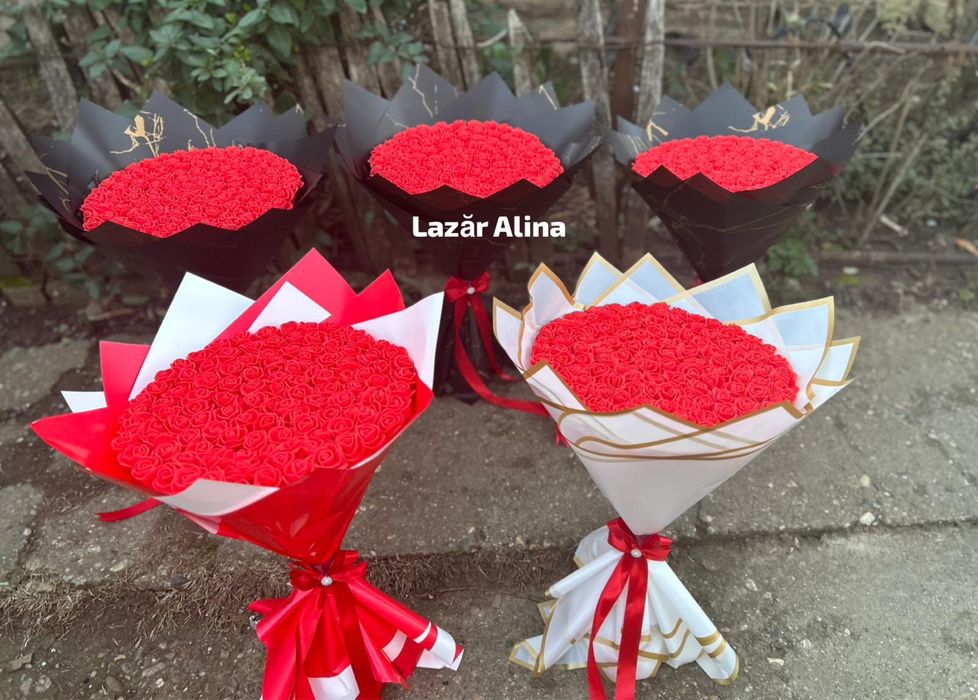 Buchet 101 trandafiri spuma 150 lei