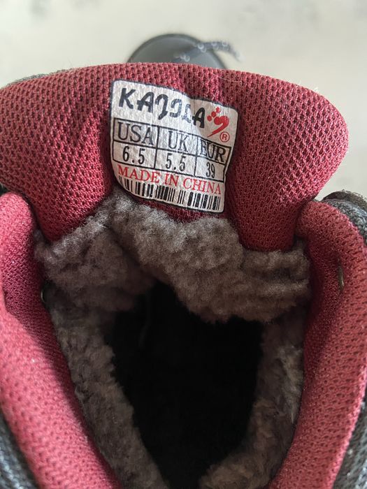 Продам зимнюю спорт обувь
