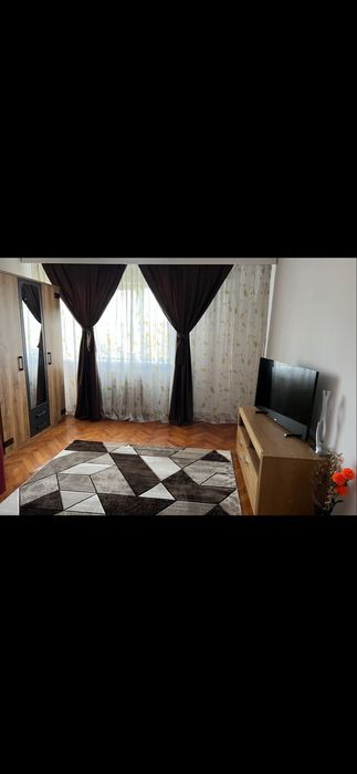 Vand apartament 2 camere , decomandat, etaj 4 ( nu are balcon) zona Marasti , vedere la strada , mobilat si utilat,