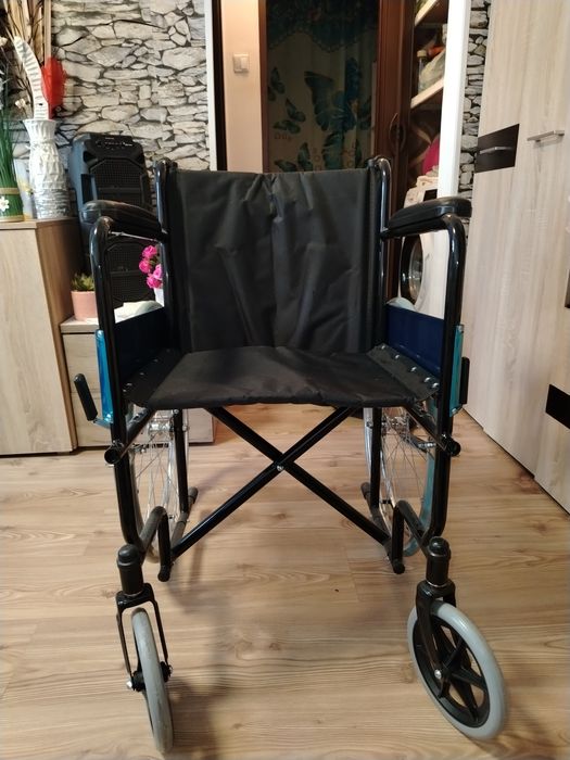 De vanzare carut persoane cu dizabilități