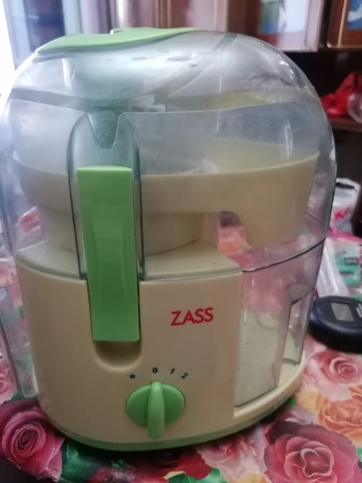 Соковыжималка новая