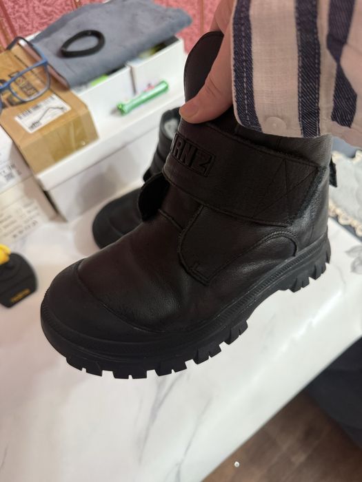 Продам зимнию обувь для мальчика