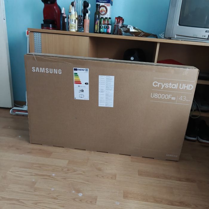 Vând televizor Samsung 4k 108cm nou  sigilat