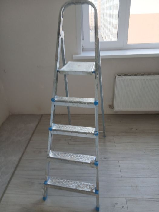 Продам стремянку