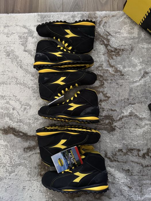Bocanci protectie Diadora Glove Hype marimi de la 36la 39