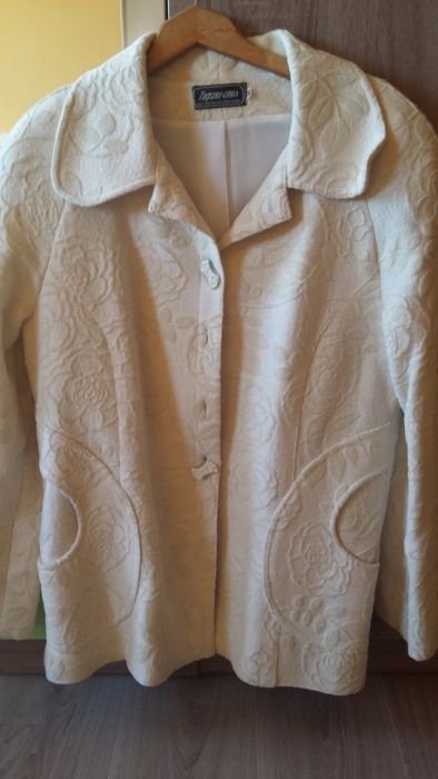 Дамско късо палтенце