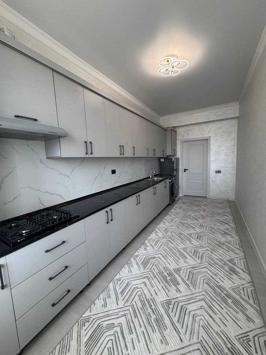 Продаётся 2х комн квартира на 4 этаже Ор-р Ал Мактум