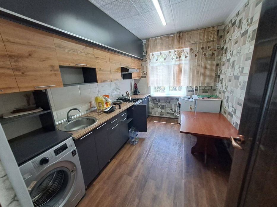 Сдается 1 комнатная квартира 
С обстановкой 
В горде Алмалыке