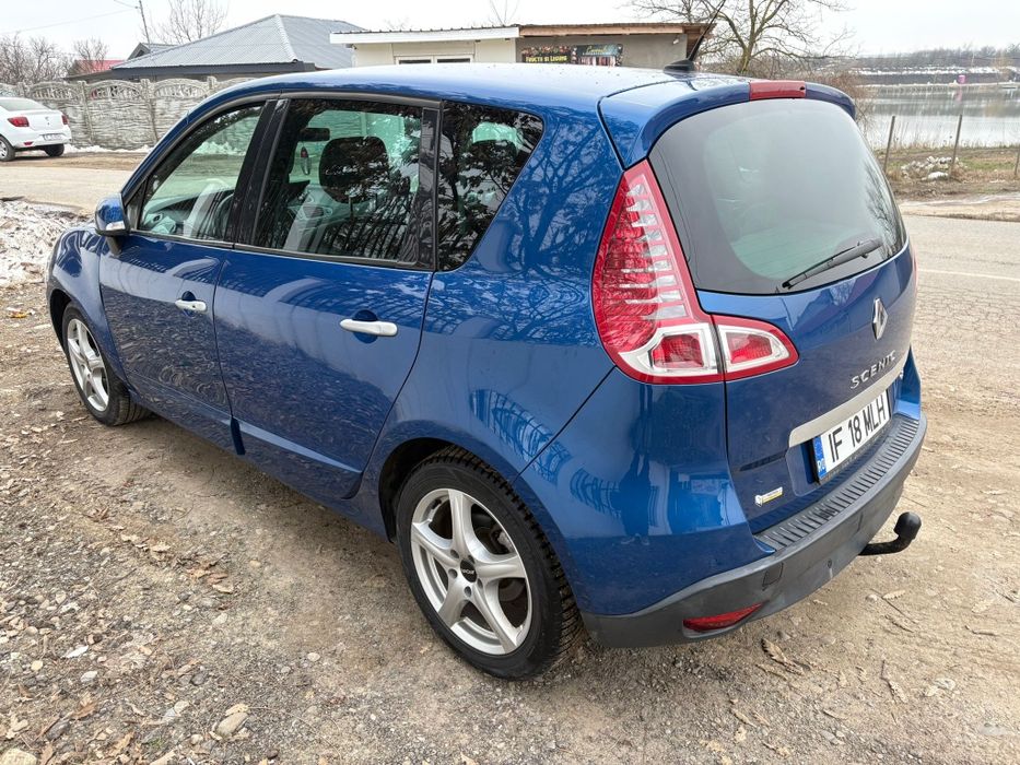 Renault  Scenic 2011