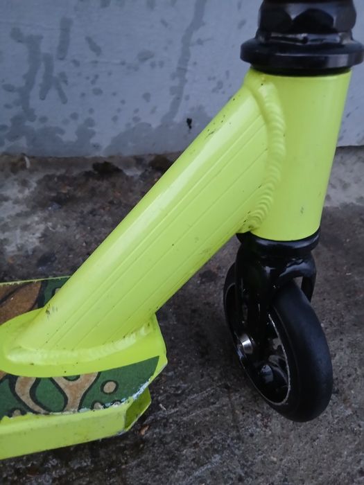 Продам трюковой самокат.