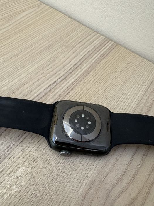 Продам смарт часы apple watch 7 45 мм