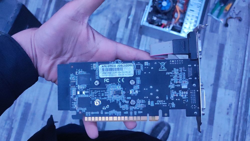 Gt 1030 2gb DDR5 sotiladi srochna