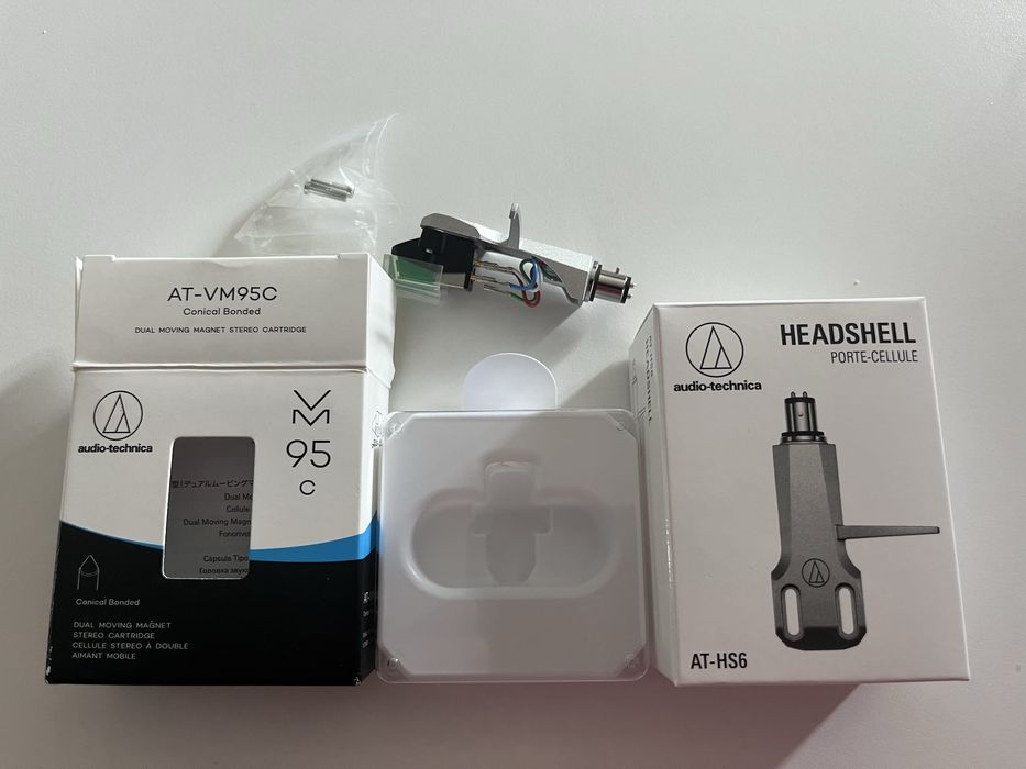 Doza Pickup Audio Technica AT-VM95E si Headshell pentru brate in S Audio Technical AT-HS6