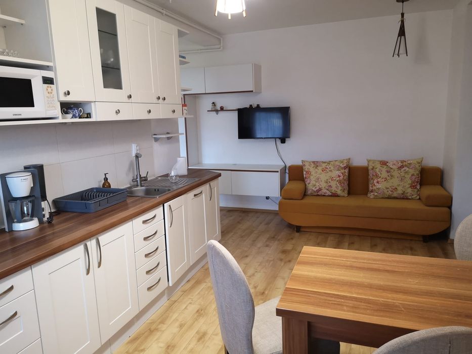 Închiriez apartament 3 camere Floresti Eroilor