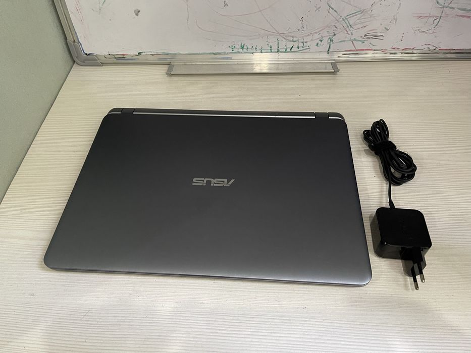 Asus vivobook X507UBR core i3-7020U