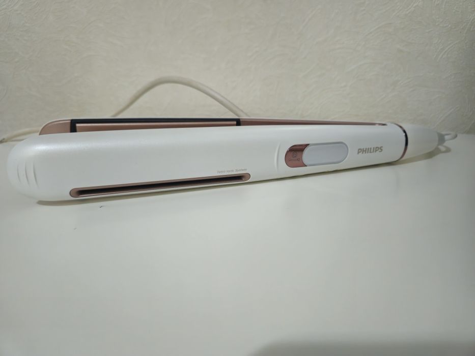 Placa de indreptat parul cu Sensel Q Philips