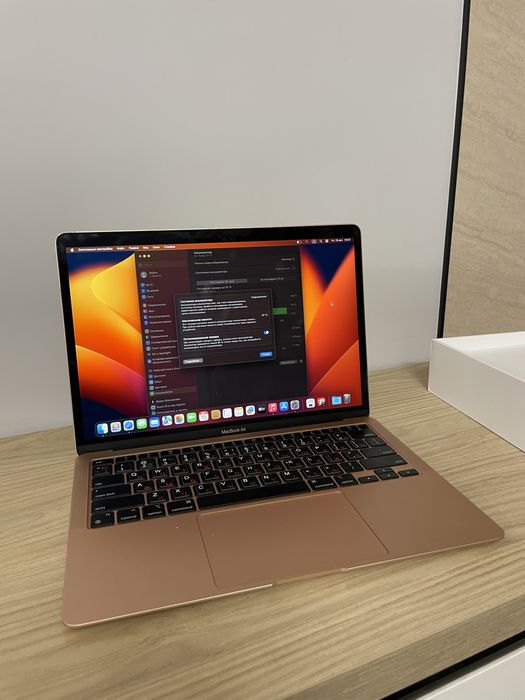 Apple Macbook Air M1  срочно