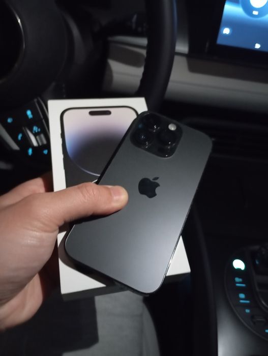 Айфон 14про в хорошем состоянии
