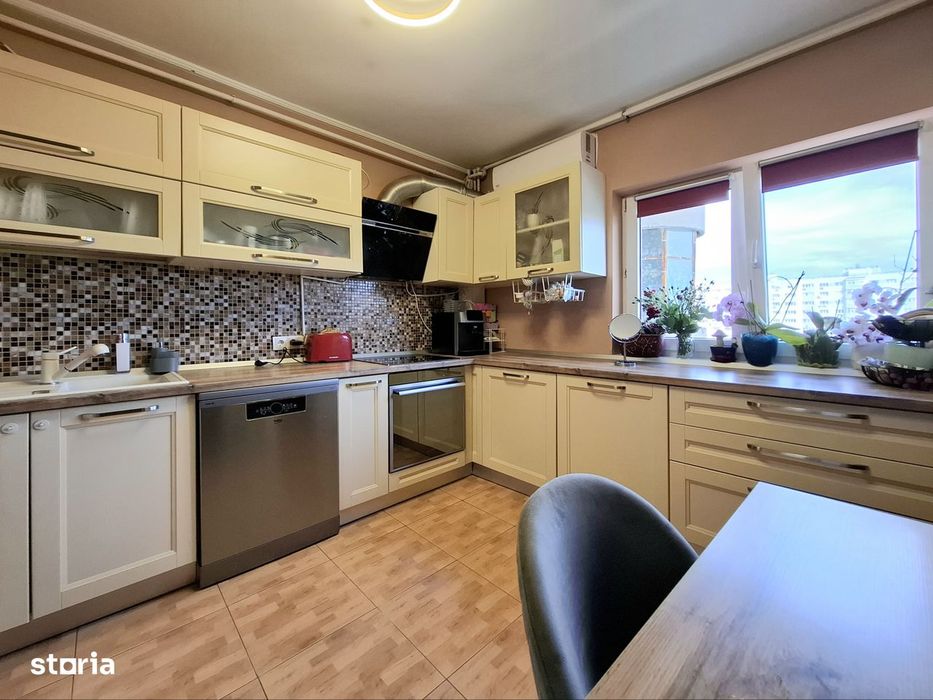4 Camere | 96MP | Calea Vitan | Centrala | 2 Parcari | Renovat/Mobilat