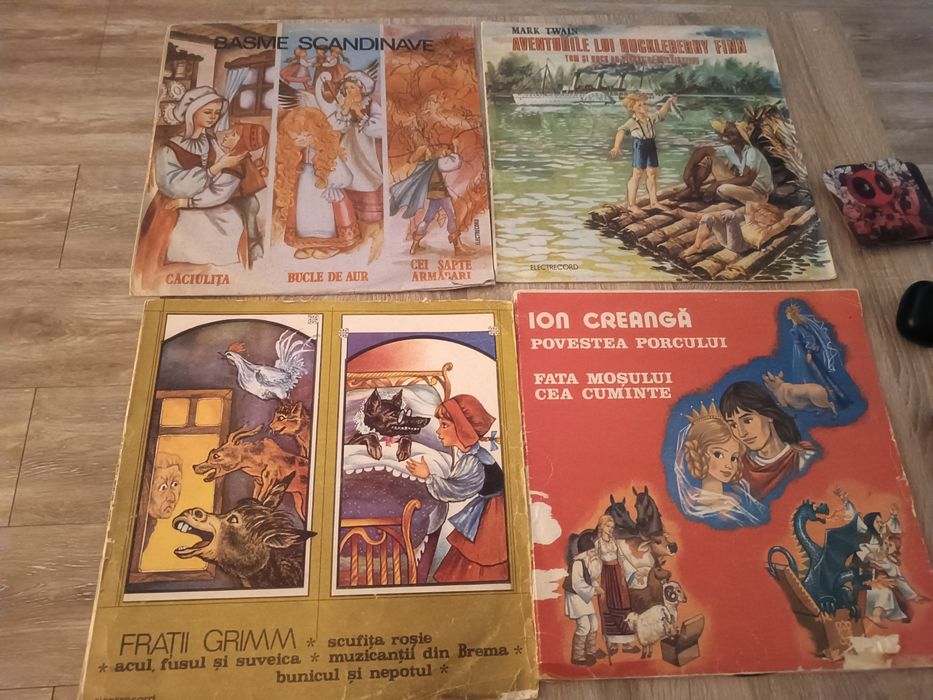 Vând Vinyluri cu povești în limba română
