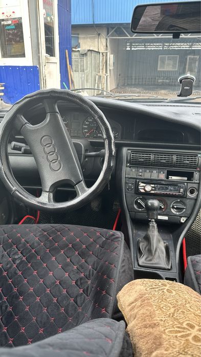 Подам ауди с4 хороши ташка