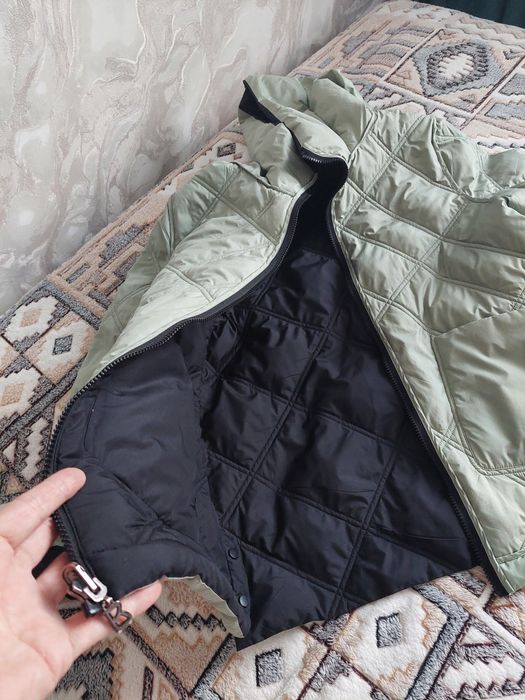 Продам куртку осень весна