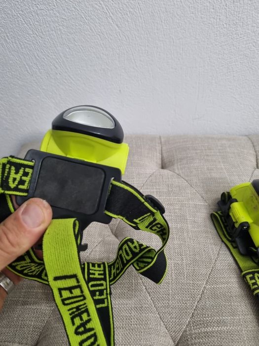 Lanterna de cap frontala noua