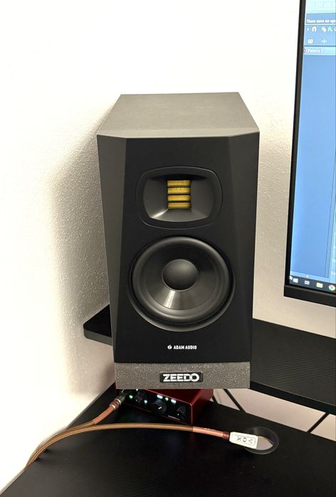 Adam audio t5v + pad-uri