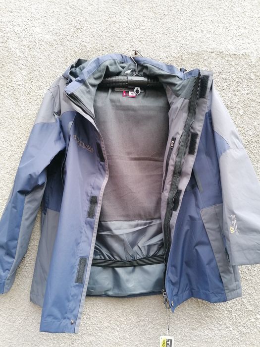Продавам ново синьо яке 2 в 1 зимно (пролет - есен)  Columbia