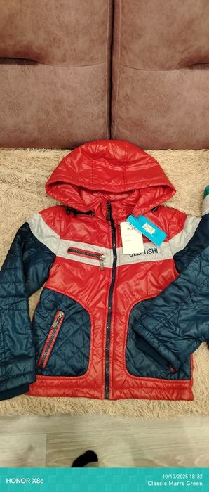 Продам детские куртки 3500